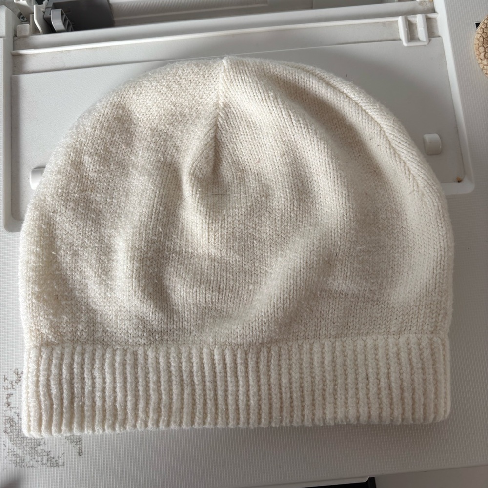 White beanie